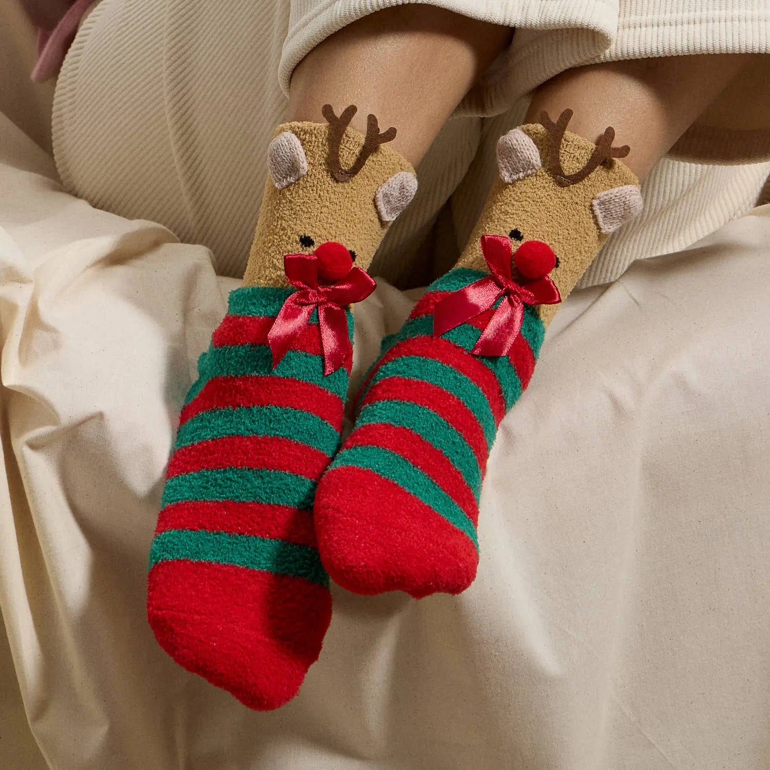 Christmas Fuzzy Socks Assorted Pack of 4 Frem