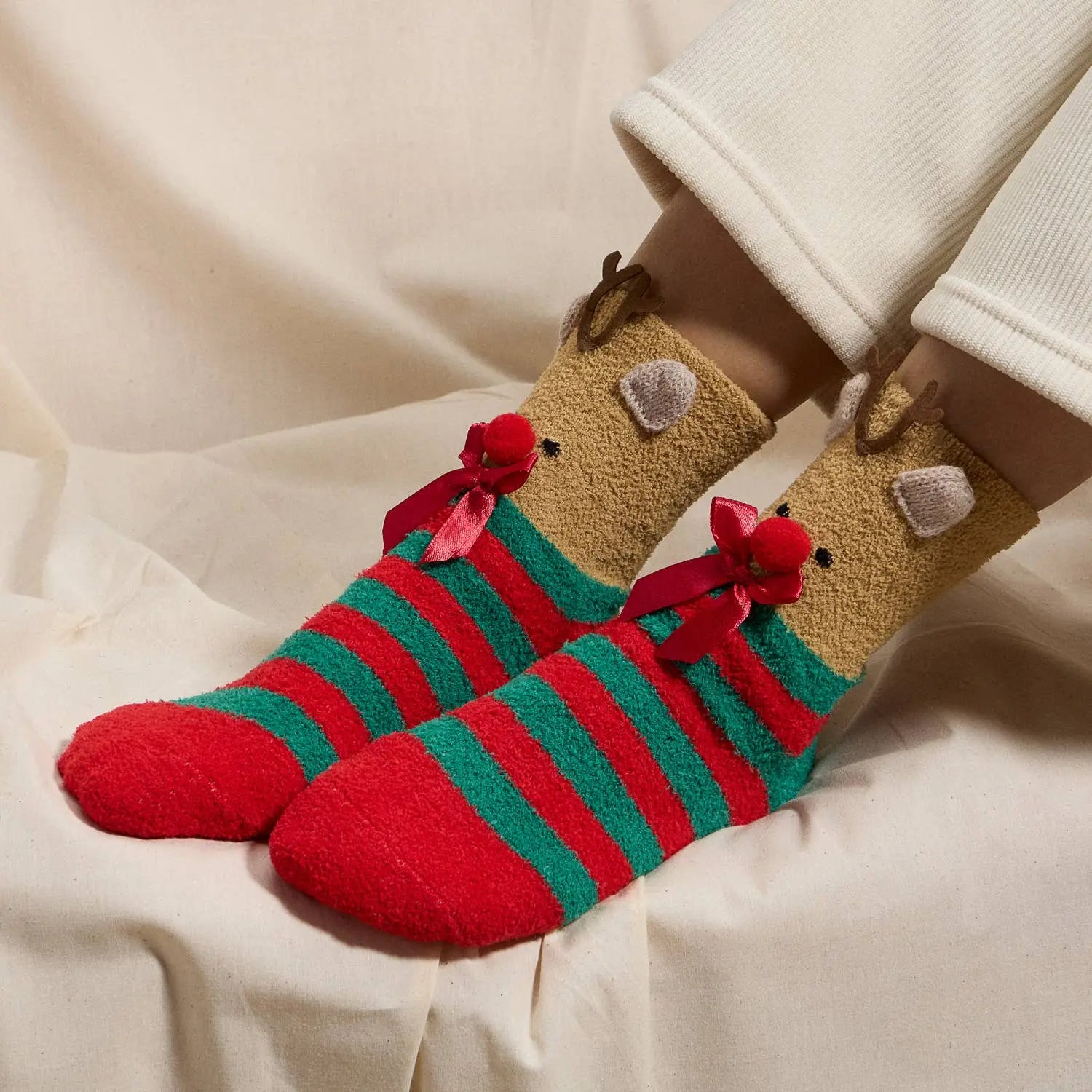 Christmas Fuzzy Socks Assorted Pack of 4 Frem