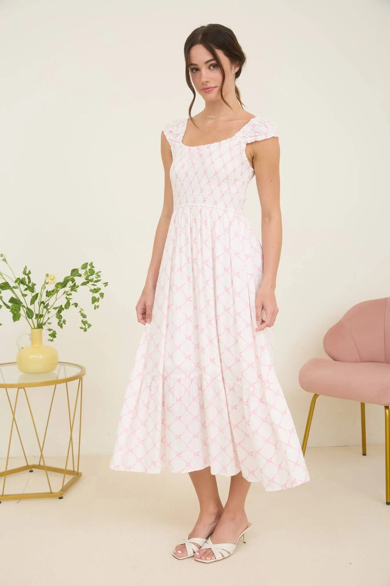 BOW PATTERN RUCHED SLEEVE SMOCKED MIDI DRESS Blu Pepper